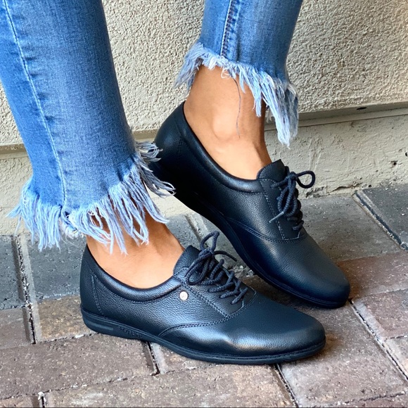 Navy Leather Comfort Lace Up Oxford Sneakers - Picture 1 of 10
